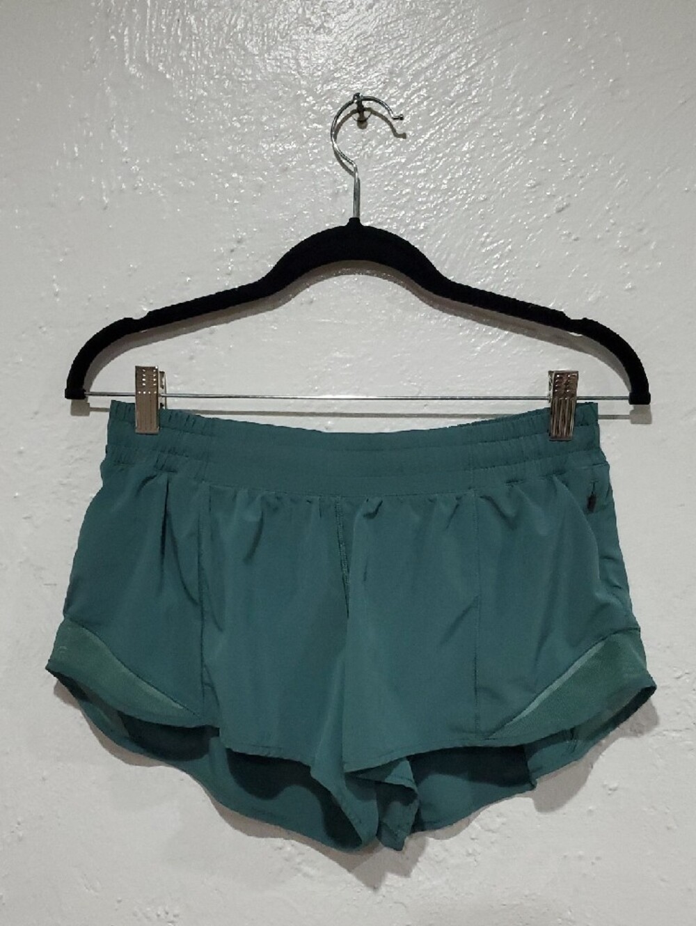 Lululemon Hotty Hot Teal Green Running Shorts Size 10 - Picture 2 of 10